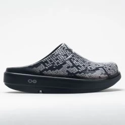 OOFOS OOcloog Limited Women's Black/Snakeskin